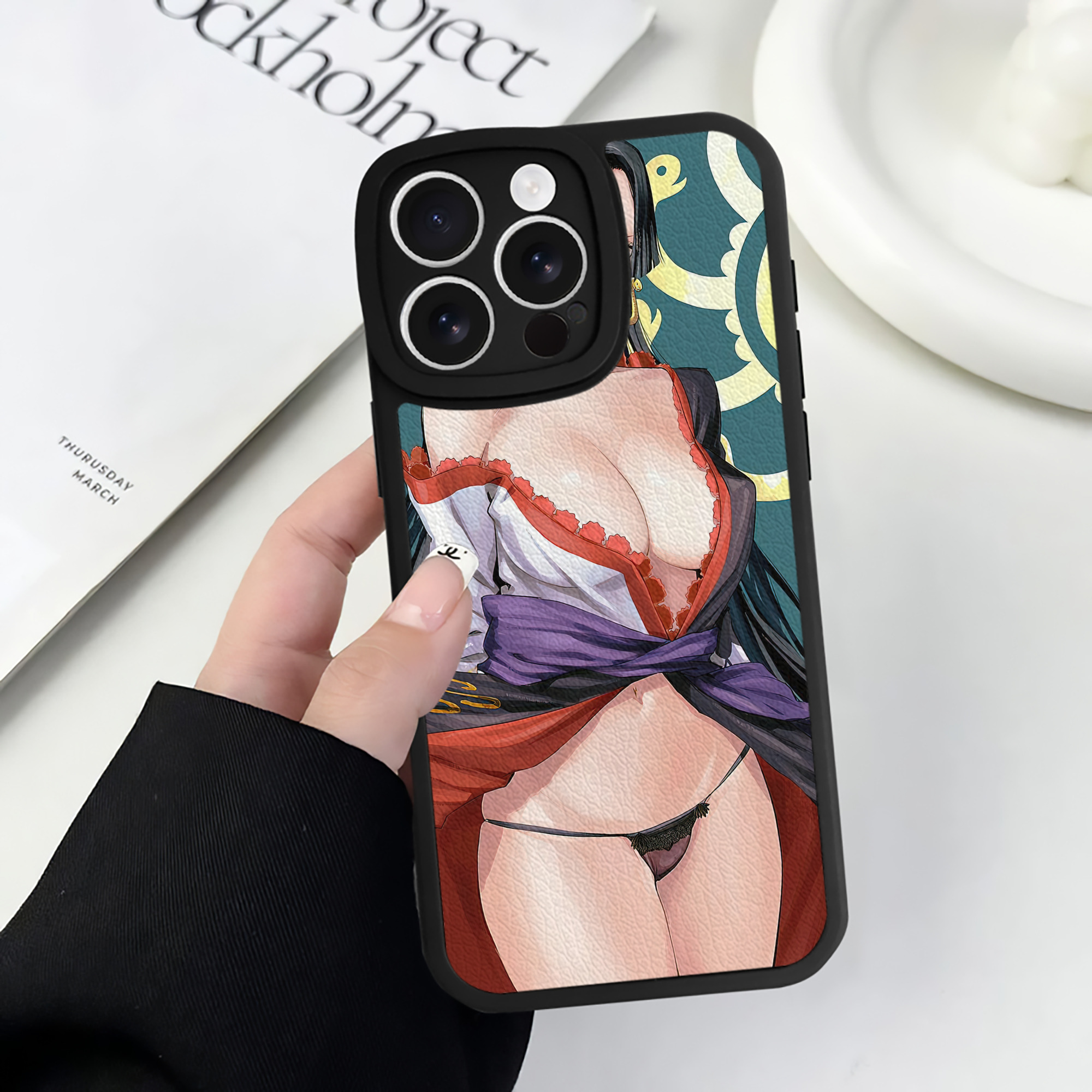 （画像用） ワンピース ONE PIECE 【iPhone 16シリーズ対応】シリコンスマホケース（レザー調） 材質：シリコン